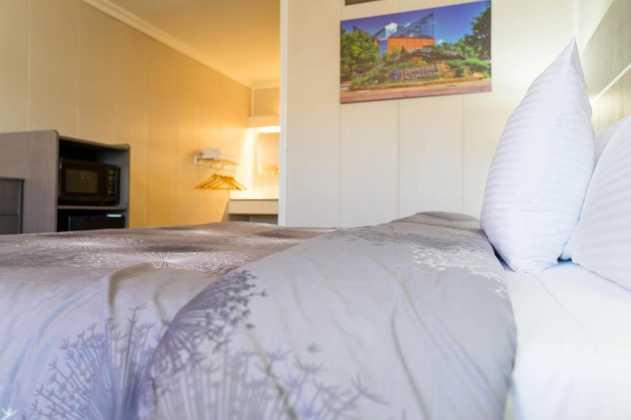 איסט רידג' Stay Express Inn Chattanooga מראה חיצוני תמונה